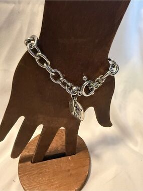 Silvertone Beach Bracelet 7 In